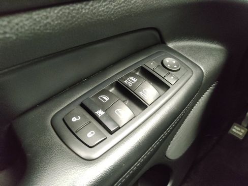 Used 2016 Jeep Grand Cherokee Laredo w/ Quick Order Package 23E AWD/4WD image 27