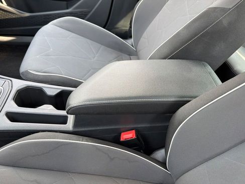 Used 2025 Volkswagen Jetta Sport FWD image 13
