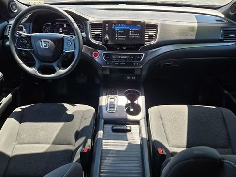Used 2021 Honda Passport Sport image 12
