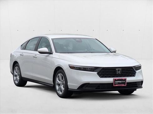 New 2025 Honda Accord LX image 7