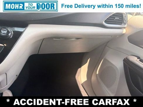 Used 2017 Chrysler Pacifica Touring-L Plus w/ Advanced Safetytec Group FWD image 31