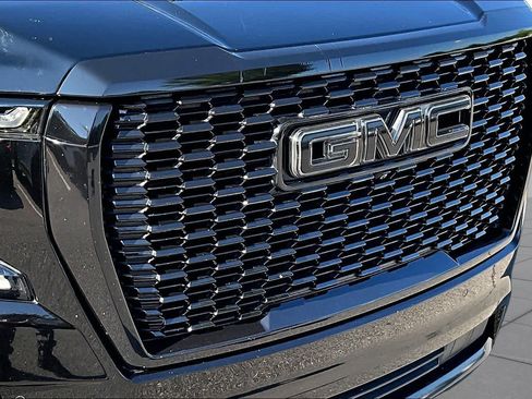 Used 2021 GMC Yukon Denali AWD/4WD image 32