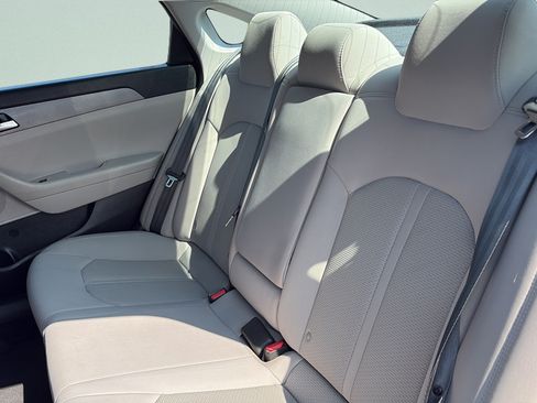 Used 2018 Hyundai Sonata SE w/ Cargo Package FWD image 17