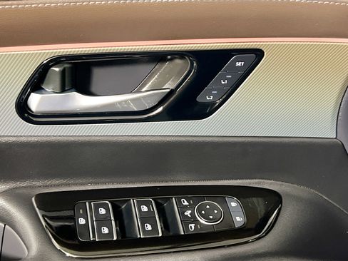 Used 2025 Nissan Murano Platinum w/ Cargo Package image 16