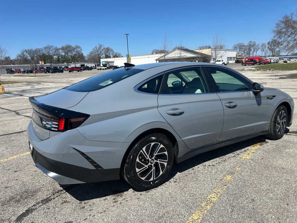 New 2026 Hyundai Sonata Blue FWD image 5