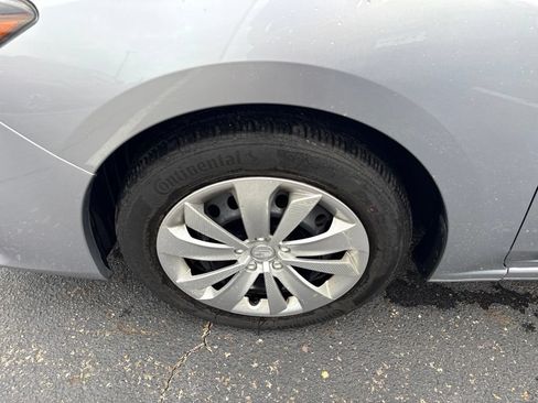 Used 2019 Subaru Impreza 2.0i w/ Eyesight AWD/4WD image 7