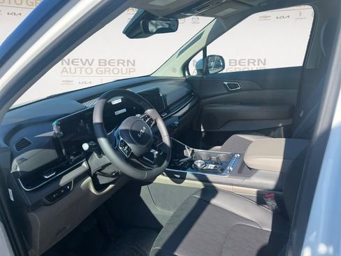 New 2026 Kia Carnival SX FWD image 9