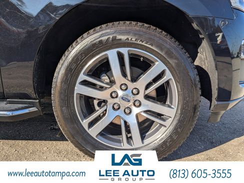 Used 2022 Ford Expedition Limited image 10