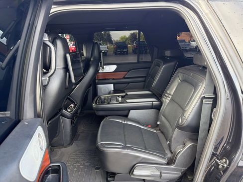 Used 2019 Lincoln Navigator L Reserve AWD/4WD image 21
