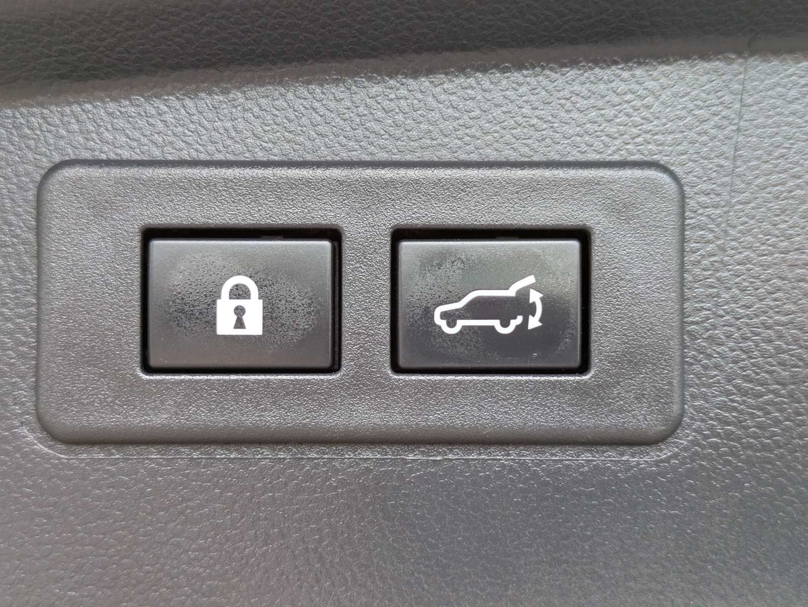 Used 2023 Subaru Outback Limited AWD/4WD image 11