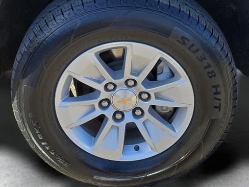 Used 2025 Chevrolet Silverado 1500 LT image 8