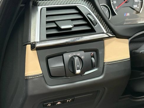 Used 2016 BMW M4 Convertible 2D image 33