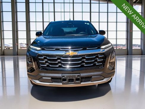 Used 2025 Chevrolet Equinox LT FWD image 29