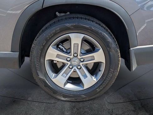 Used 2025 Honda Pilot EX-L image 12