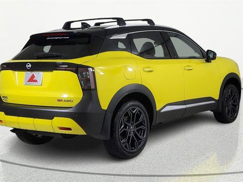 New 2026 Nissan Kicks SR w/ Cold Weather Package image 4