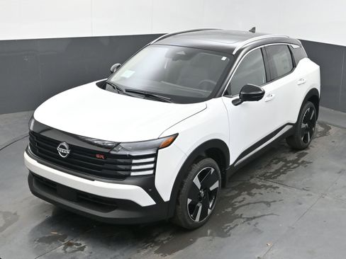 New 2026 Nissan Kicks SR w/ SR Premium Package image 33