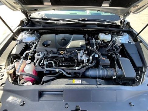 Used 2020 Toyota Avalon Limited image 29