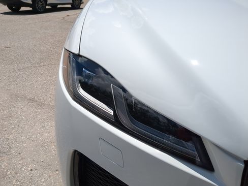 New 2026 Jaguar F-PACE R-Dynamic S image 9