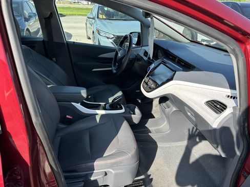 Used 2017 Chevrolet Bolt Premier w/ Driver Confidence II Package FWD image 12