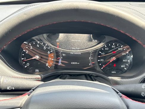 Used 2025 Jeep Compass Trailhawk AWD/4WD image 20