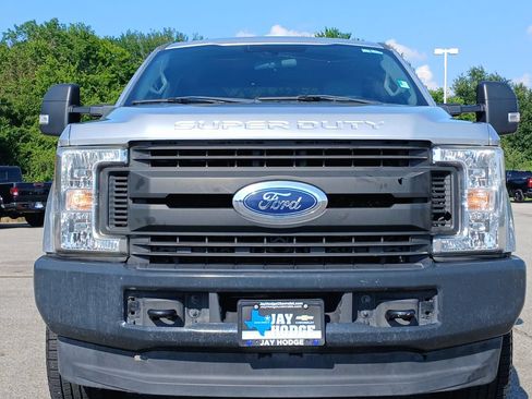 Used 2017 Ford F250 XL w/ Power Equipment Group AWD/4WD image 32