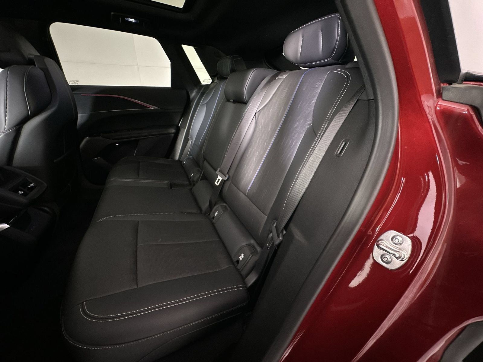 Used 2024 Cadillac Lyriq Sport RWD image 23