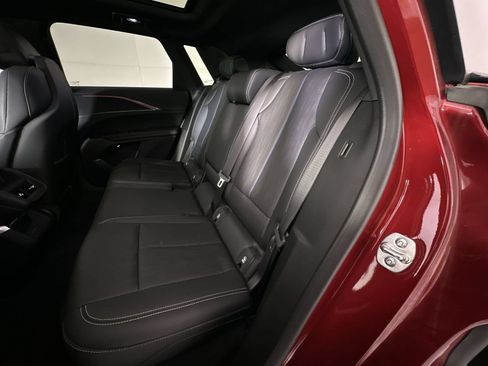 Used 2024 Cadillac Lyriq Sport RWD image 23