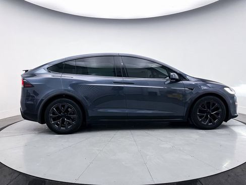 Used 2023 Tesla Model X image 17