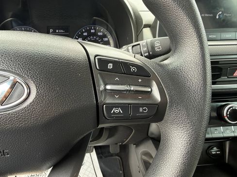 Used 2023 Hyundai Kona SEL AWD/4WD image 22