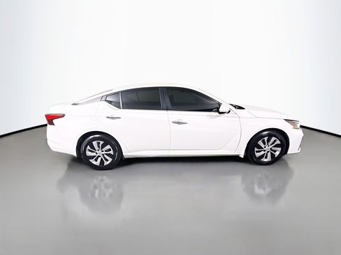 Used 2023 Nissan Altima 2.5 S image 11