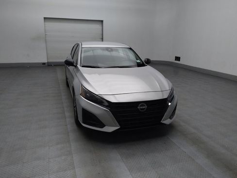 Used 2024 Nissan Altima 2.5 SV image 14