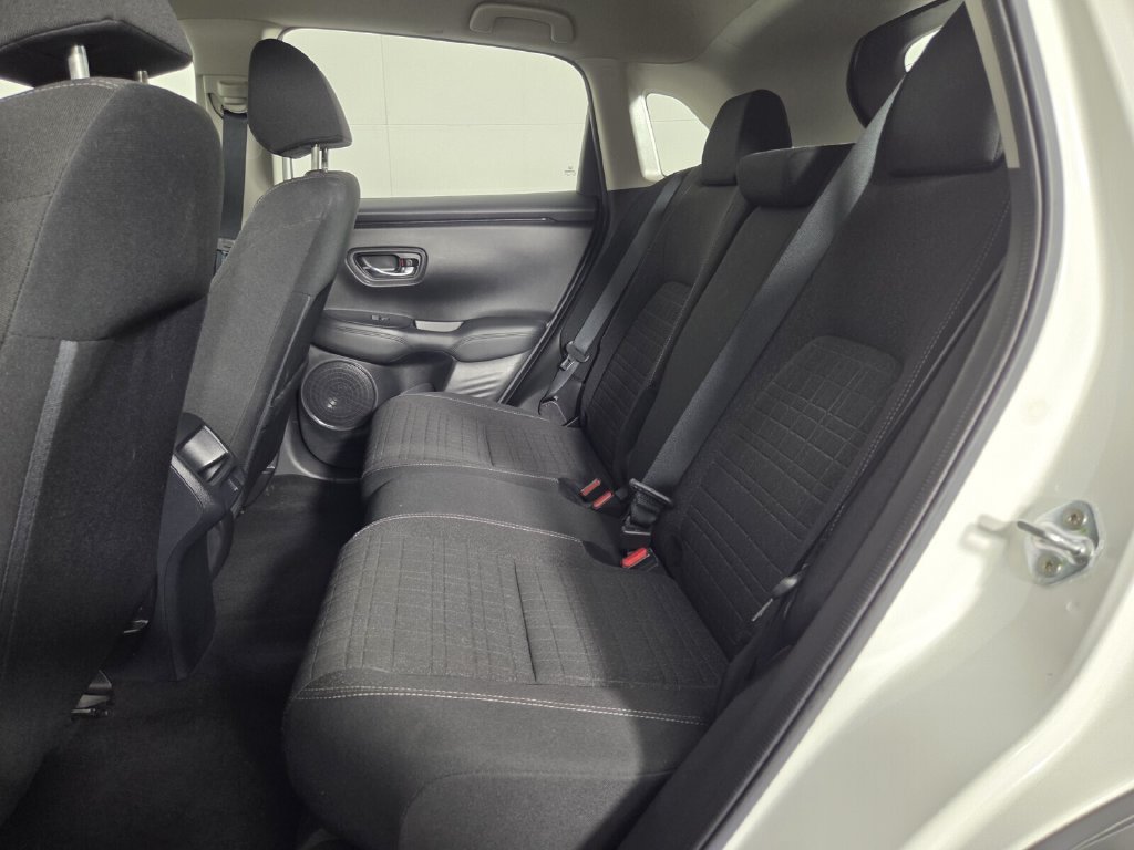 Used 2023 Honda HR-V LX image 42