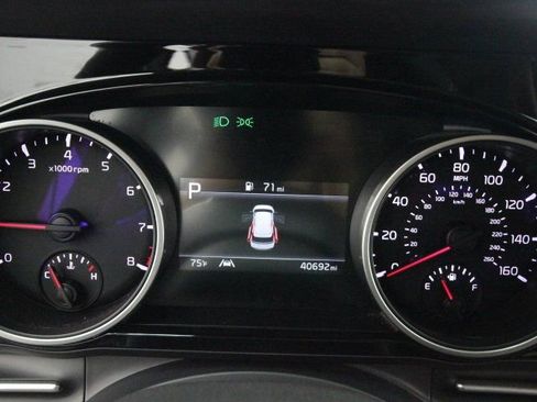 Used 2022 Kia Carnival SX image 15
