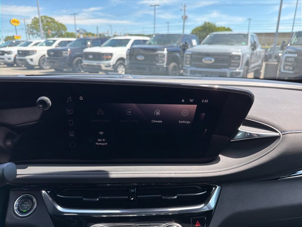Used 2025 Buick Envista Sport Touring FWD image 28