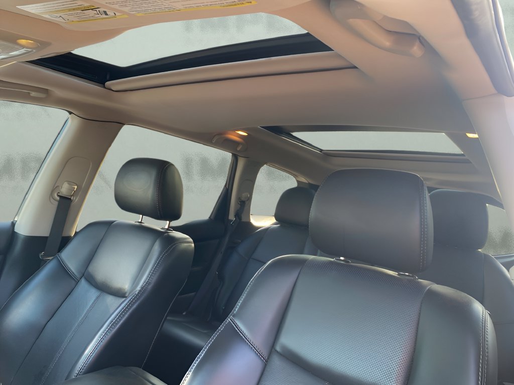 Used 2017 Nissan Pathfinder Platinum FWD image 15