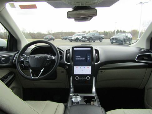 Used 2024 Ford Edge Titanium w/ Equipment Group 301A image 15
