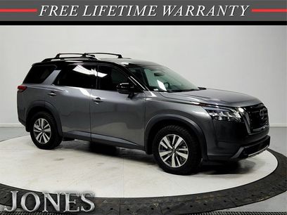 Used 2023 Nissan Pathfinder SL