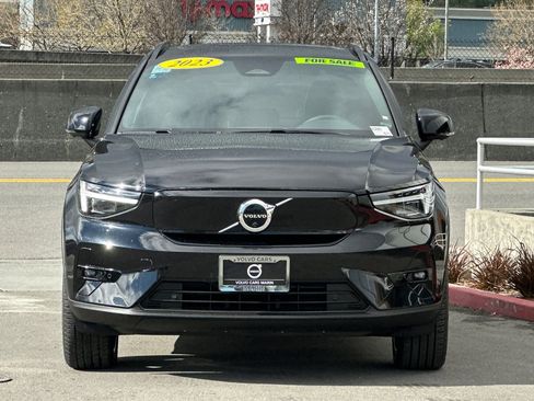 Certified 2023 Volvo XC40 Recharge Ultimate image 11