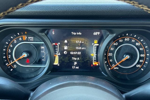 Used 2025 Jeep Gladiator Sport AWD/4WD image 24