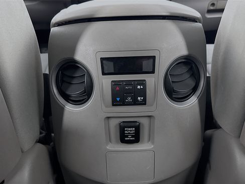 Used 2015 Honda Pilot LX image 23