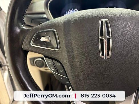Used 2017 Lincoln MKC Reserve w/ Lincoln MKC Climate Package AWD/4WD image 14