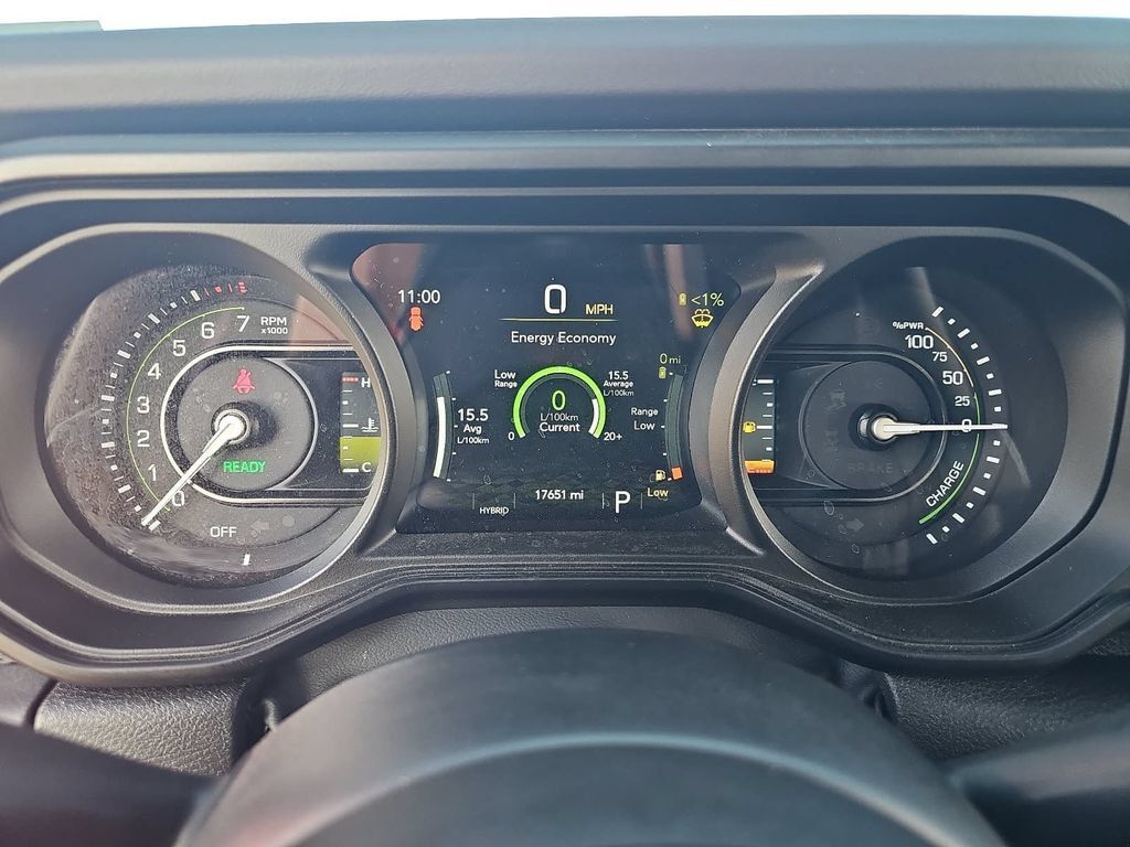 Used 2025 Jeep Wrangler Unlimited Rubicon 4xe w/ Safety Group AWD/4WD image 18