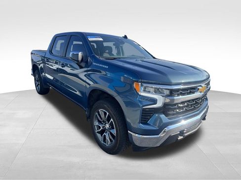 Used 2024 Chevrolet Silverado 1500 LT AWD/4WD image 17