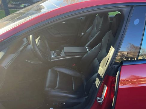 Used 2021 Tesla Model S Plaid image 5