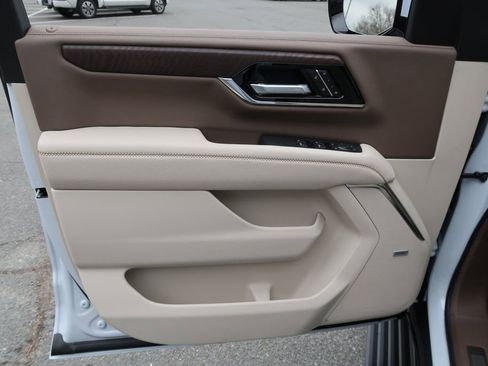 New 2026 GMC Yukon XL Denali w/ Sun & Power Step Package image 12