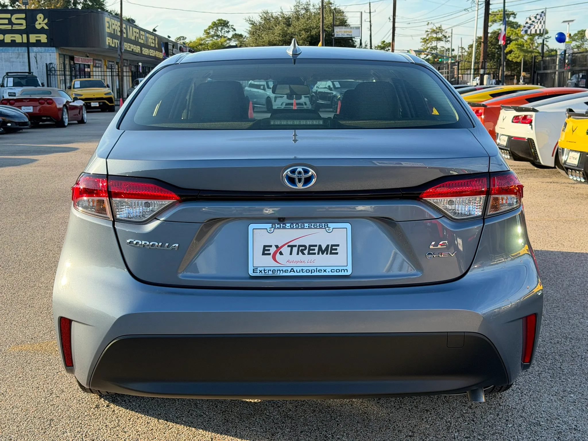 Used 2025 Toyota Corolla LE FWD image 3