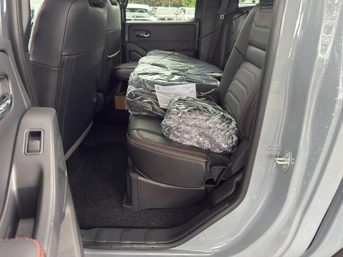 New 2025 Nissan Frontier PRO-4X w/ Pro Premium Package image 32