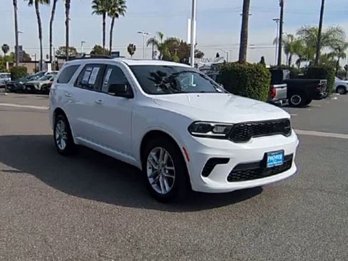 Used 2024 Dodge Durango GT image 2