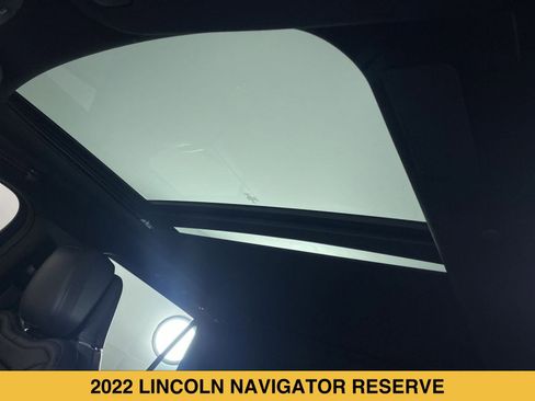 Used 2022 Lincoln Navigator Reserve AWD/4WD image 11
