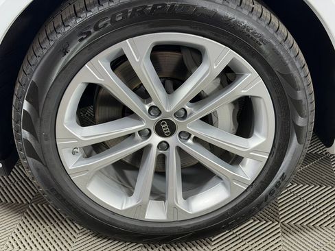 New 2026 Audi Q7 3.0T Premium Plus AWD/4WD image 12